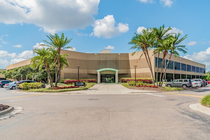 More Photos Of 4401 N Himes Ave, Tampa Office For Lease