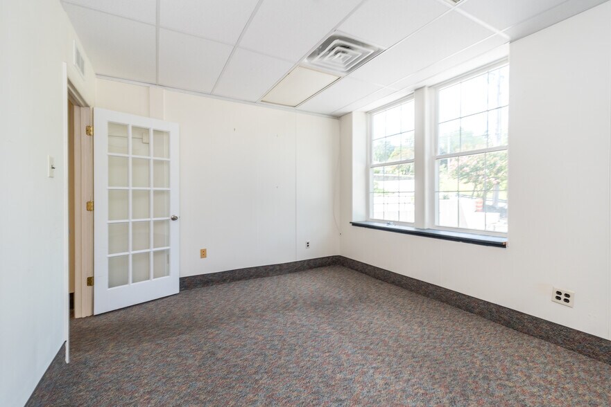 More Photos Of 11 Davis Rd, Phoenixville Apartments For Lease