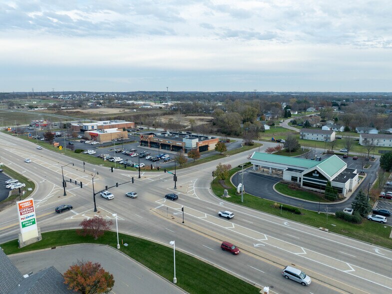 More Photos Of 1515 W Lane Rd, Machesney Park Office For Lease