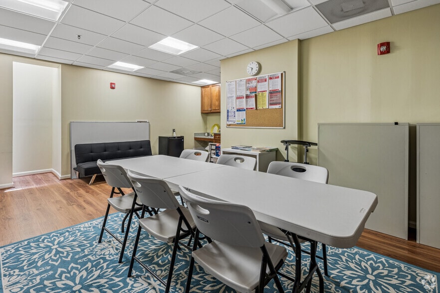 More Photos Of 3538 Moncure Ave, Falls Church Daycare Center For Sale