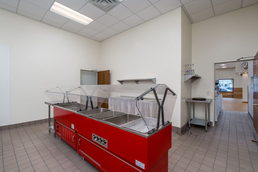 More Photos Of 620 2nd St, Kenyon Storefront For Sale