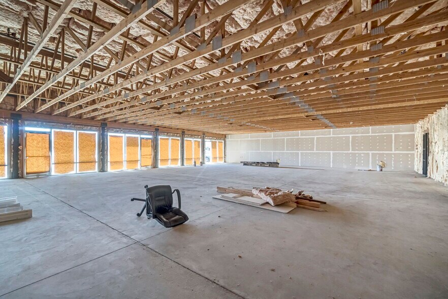 More Photos Of 5348-5374 N Spruce Ave, Fresno Freestanding For Lease