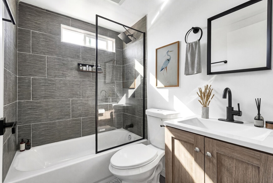 More Photos Of 1036 Cherry Ave, Long Beach Apartments For Sale