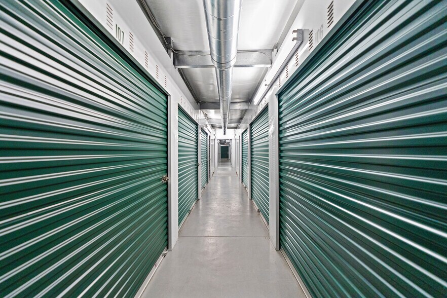 More Photos Of 19545 W Highway 40, Dunnellon Self Storage For Lease