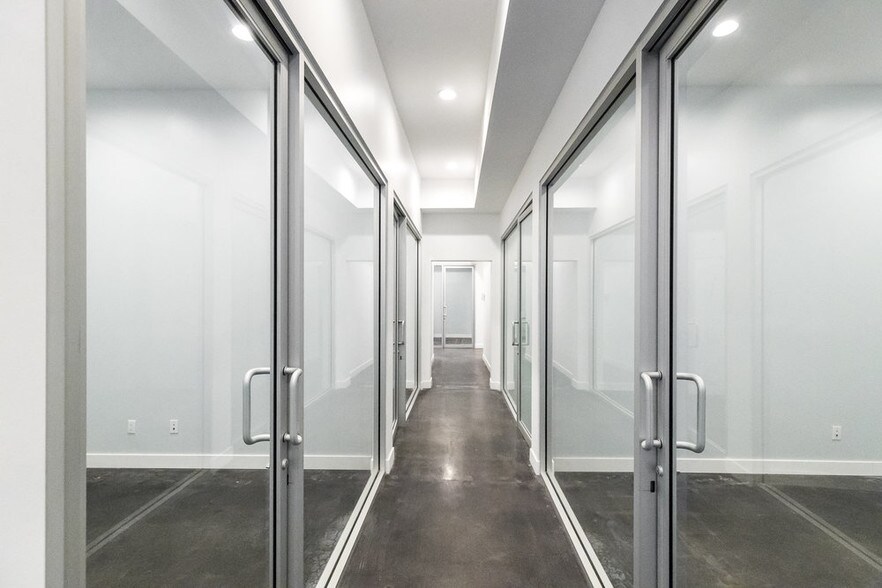 More Photos Of 6829 Lankershim Blvd, North Hollywood Medical For Lease
