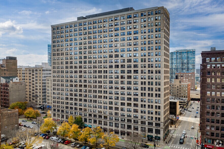 More Photos Of 600 S Dearborn St, Chicago Apartments For Lease