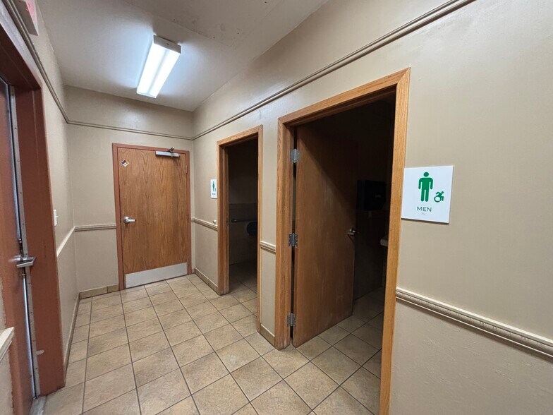 More Photos Of 1780 Shiloh Rd, Billings Storefront Retail Office For Lease