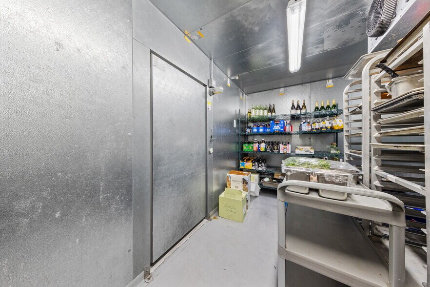 More Photos Of 553 California Ave, Boulder City Restaurant For Sale