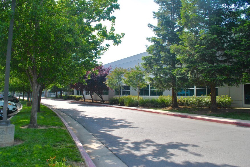 More Photos Of 2208 Kausen Dr, Elk Grove Unknown For Lease