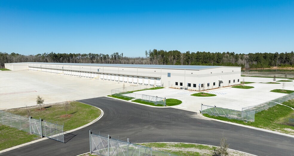 More Photos Of 421 Morgan Lakes Industrial blvd, Pooler Truck Terminal For Lease