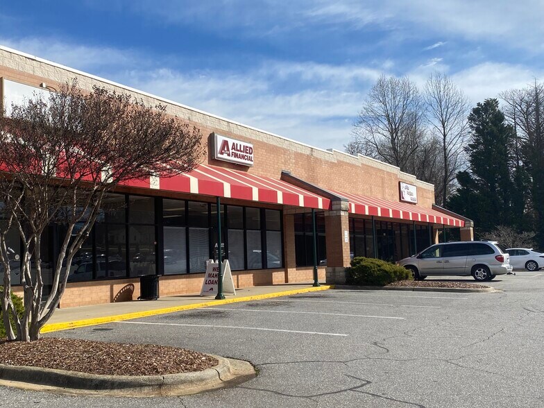 More Photos Of 1540-1550 E Broad St, Statesville Unknown For Lease
