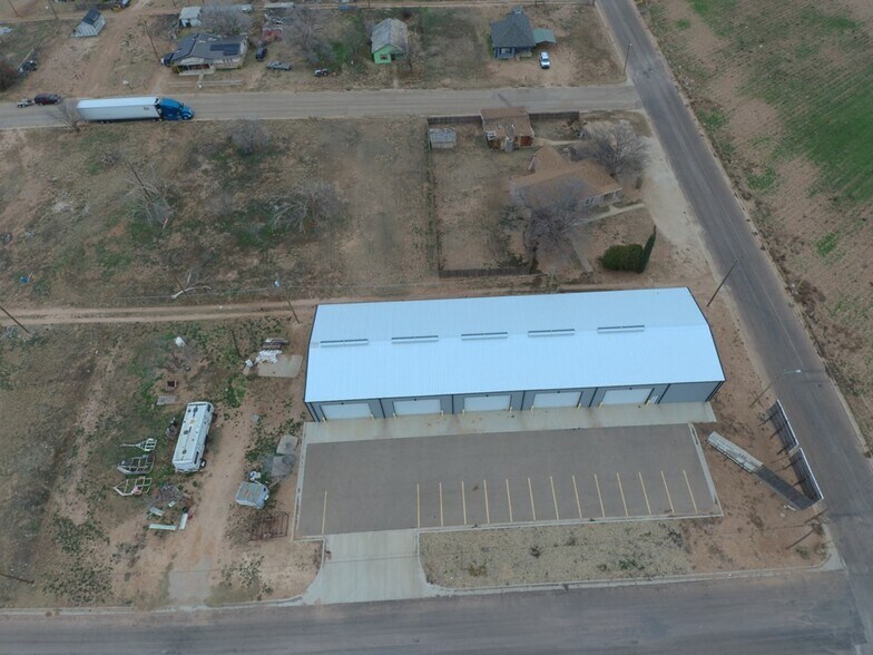 More Photos Of 1509 Lynn Ave, Lamesa Industrial For Sale