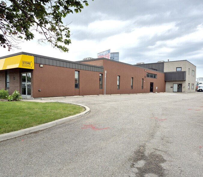 More Photos Of 10 Meteor Dr, Toronto Manufacturing For Sale