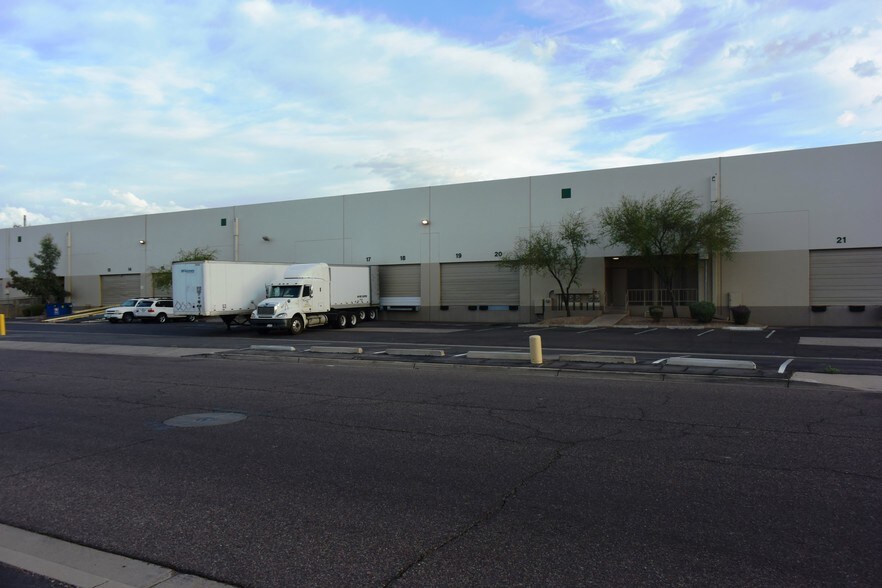 More Photos Of 236 E Pima St, Phoenix Distribution For Lease
