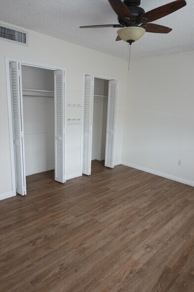 More Photos Of 2887 S Osceola Ave, Orlando Office For Sale