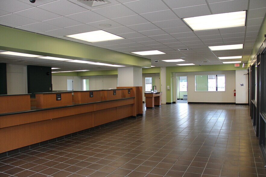 More Photos Of 14 Sweden St, Caribou Bank For Sale