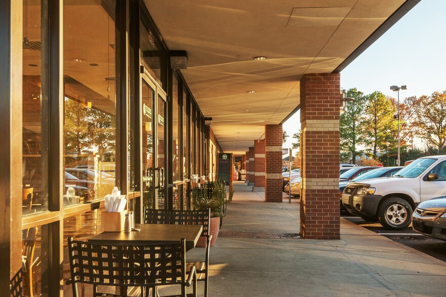 More Photos Of 540 Mendenhall Rd, Memphis General Retail For Lease