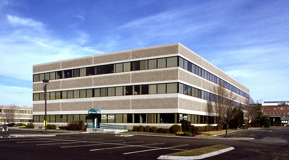 Primary Photo Of 80 Everett Ave, Chelsea Office For Lease