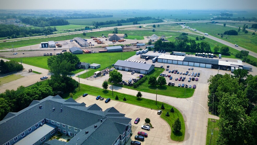 More Photos Of 2014 Cabintown Rd, Bloomington Industrial For Lease