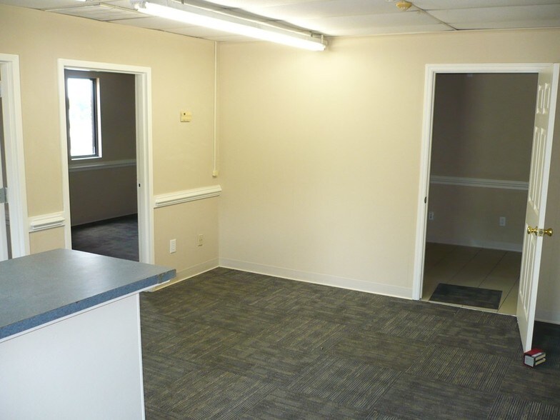 More Photos Of 2249 Goodyear Blvd, Danville Truck Terminal For Lease