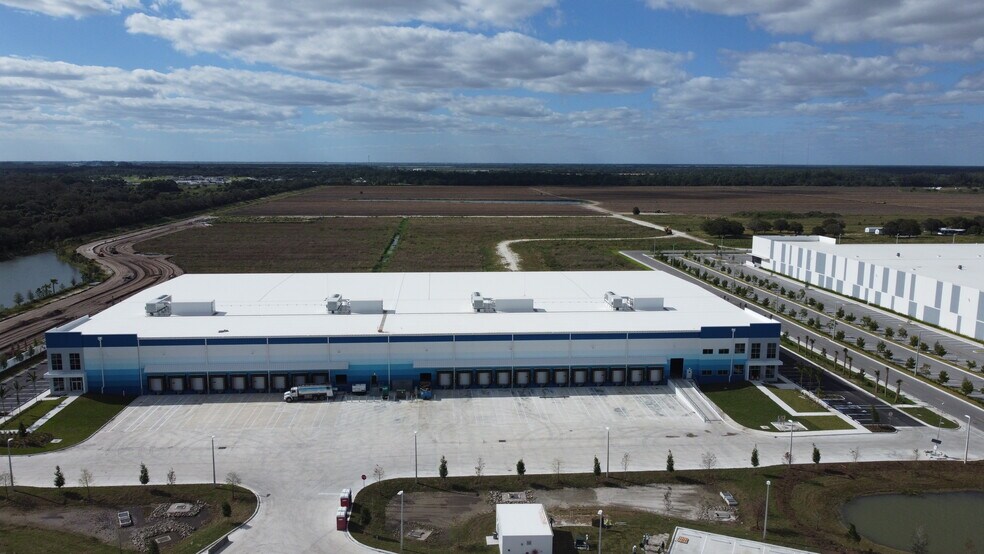 More Photos Of 2651 SW Waterside Way, Stuart Unknown For Lease