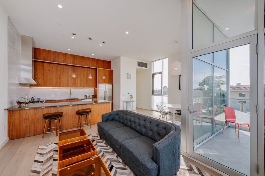 More Photos Of 12770 Caswell Ave, Los Angeles Apartments For Sale
