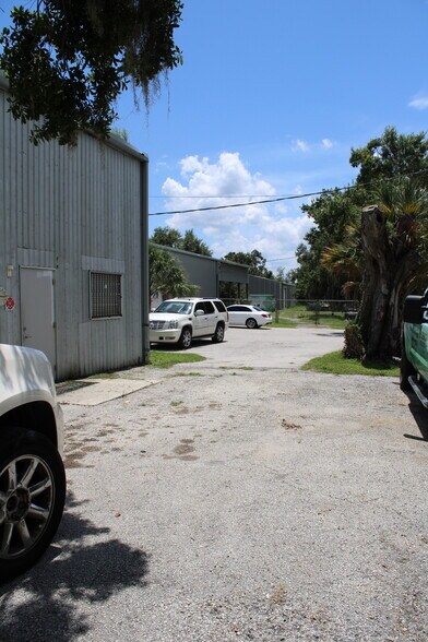 More Photos Of 607 Prairie Mine Rd, Mulberry Industrial For Sale