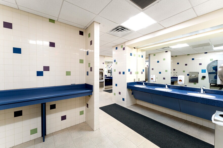 More Photos Of 5450 Millstream Rd, Mcleansville Office For Lease