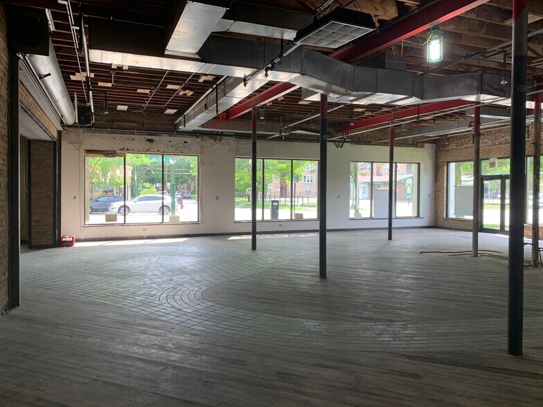 More Photos Of 6834-6868 N Western Ave, Chicago Showroom For Sale