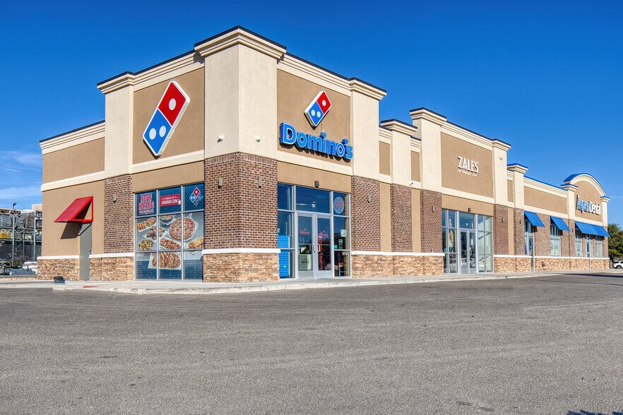More Photos Of 1500 W Joe Harvey Blvd, Hobbs Storefront For Sale