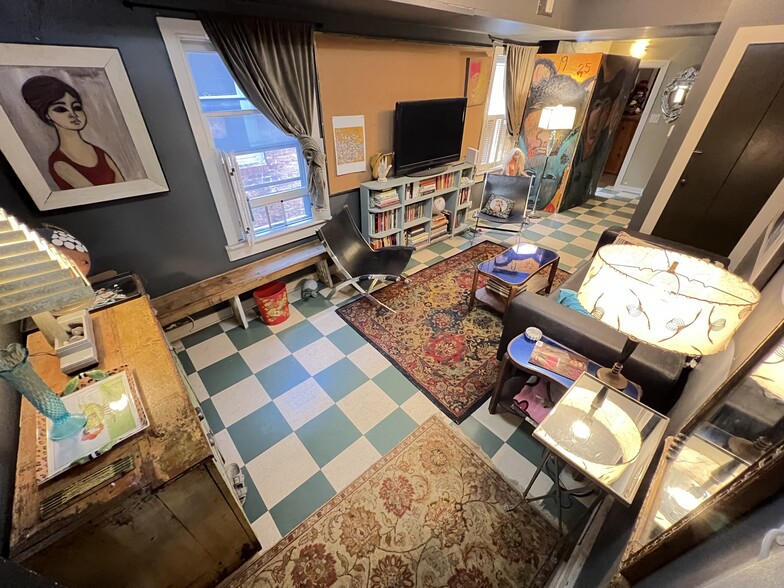 More Photos Of 1438-1442 Light St, Baltimore Showroom For Sale