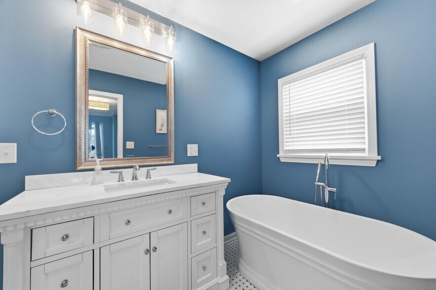 More Photos Of 149 Union Ave, Saratoga Springs Hospitality For Sale