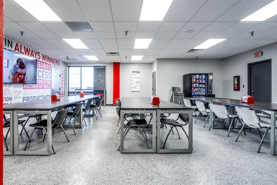 More Photos Of 20701 E 81st St, Broken Arrow Manufacturing For Sale