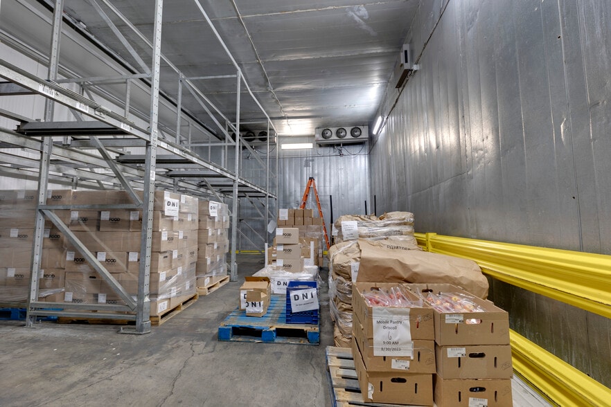 More Photos Of 826 Krill St, Corpus Christi Warehouse For Lease