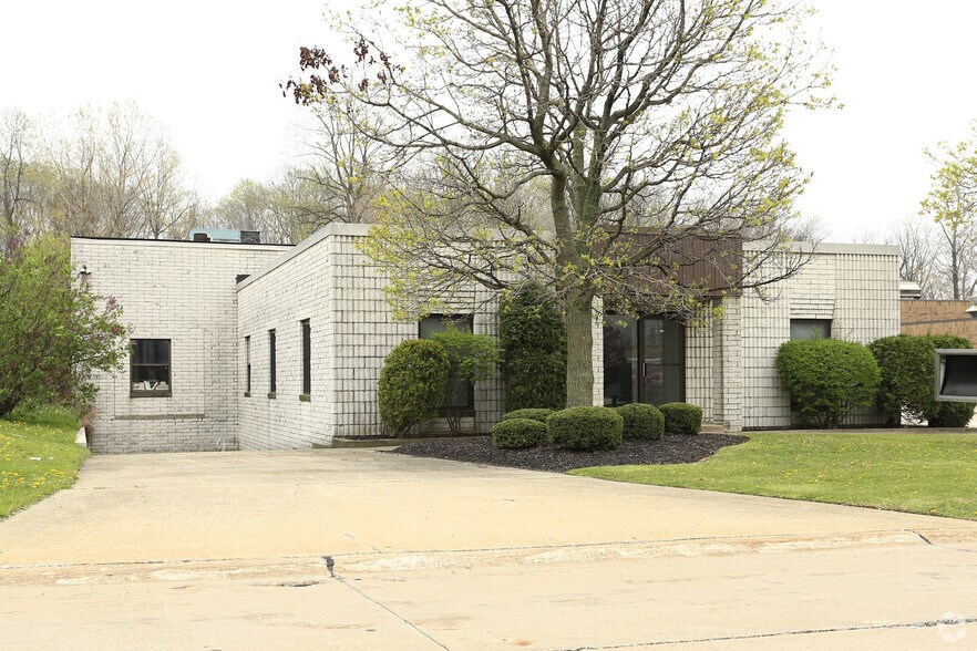 Primary Photo Of 4517-4525 Renaissance Pky, Warrensville Heights Office For Sale