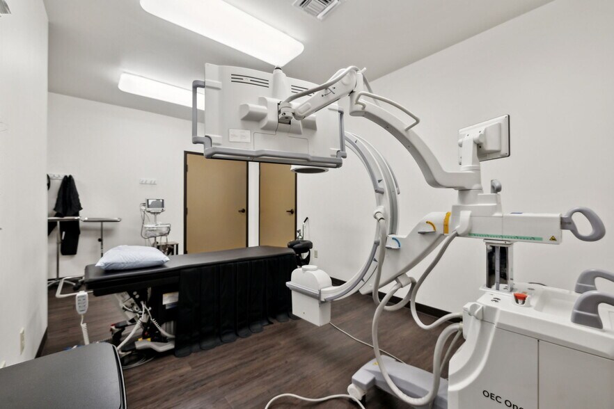 More Photos Of 2128 Babcock Rd, San Antonio Medical For Sale