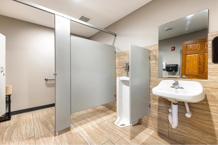 More Photos Of 3679 Prism Ln, Kieler Office For Lease