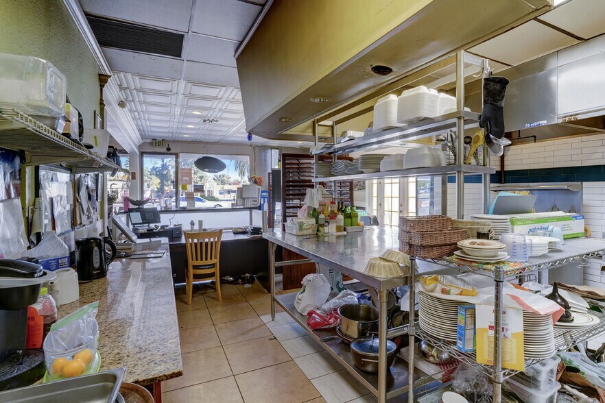 More Photos Of 733 N Mountain Ave, Upland Restaurant For Lease