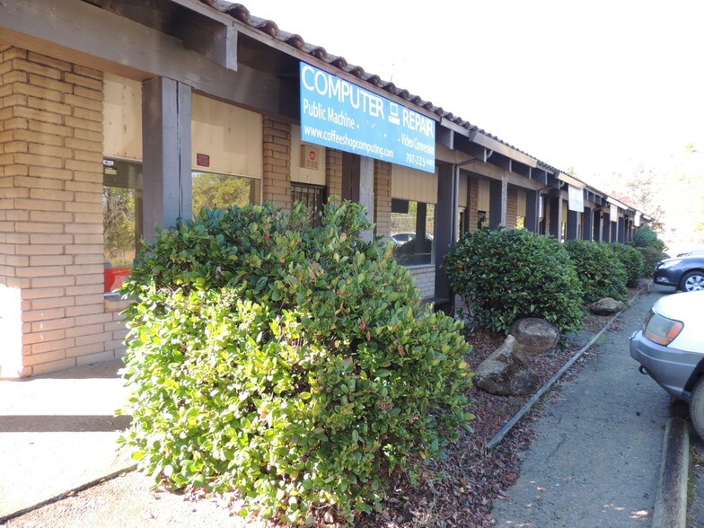 More Photos Of 9781 Point Lakeview Rd, Kelseyville Storefront For Lease