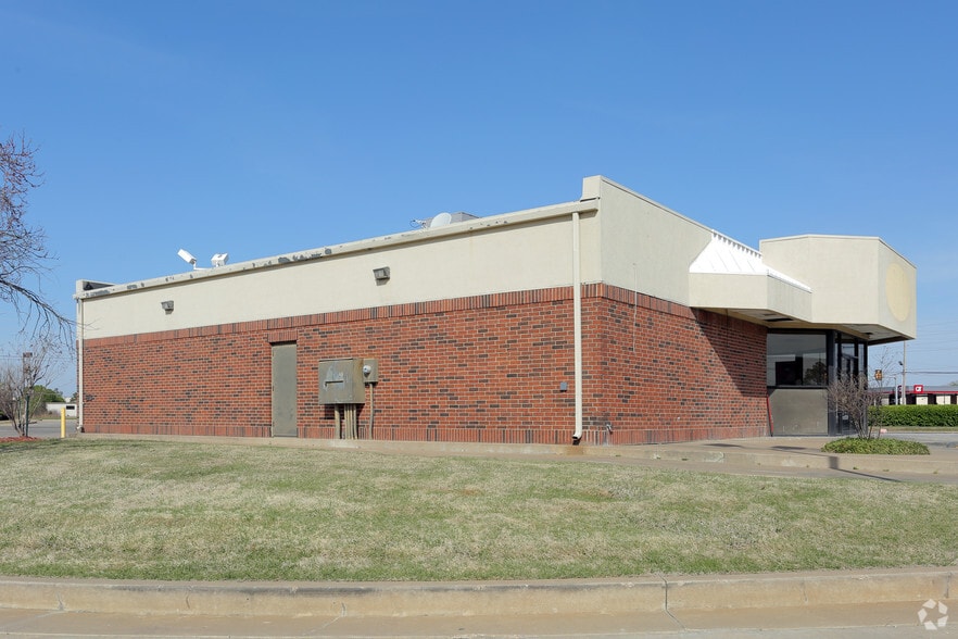 More Photos Of 5115 S Mingo Rd, Tulsa Convenience Store For Lease