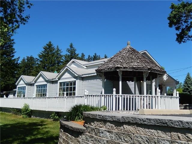 More Photos Of 425 S Ortonville Rd, Ortonville Freestanding For Sale
