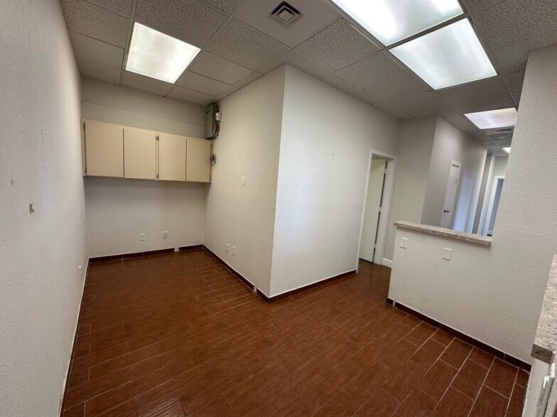More Photos Of 1280 Hawkins Blvd, El Paso Office For Lease