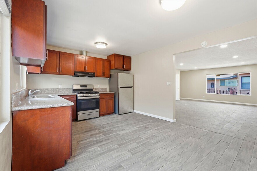 More Photos Of 2912 W 141st Pl, Gardena Multifamily For Sale