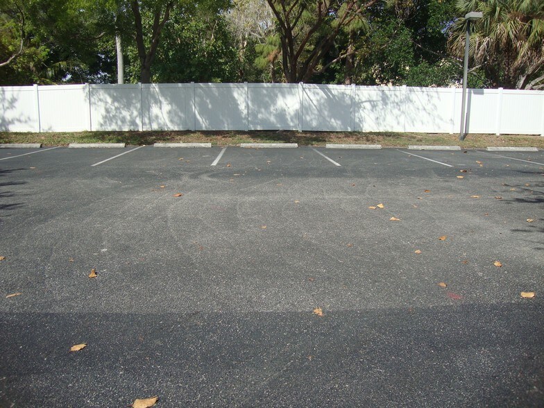 More Photos Of 12851-12853 Banyan Creek Dr, Fort Myers Office For Lease