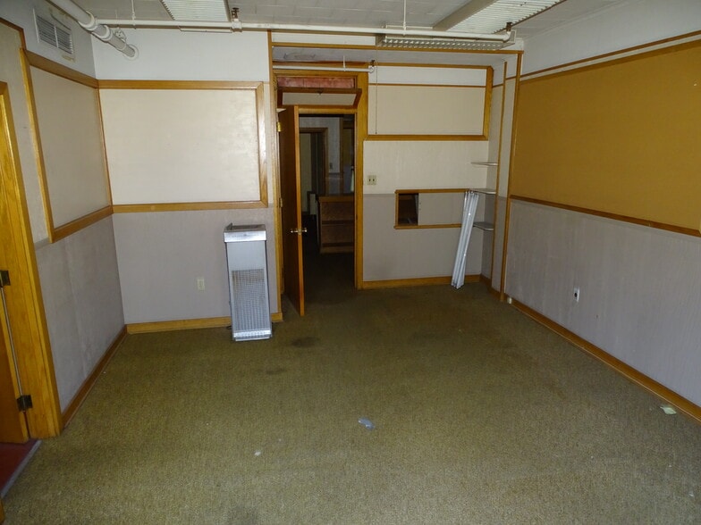 More Photos Of 417 E Sunbury St, Shamokin Storefront Retail Office For Sale
