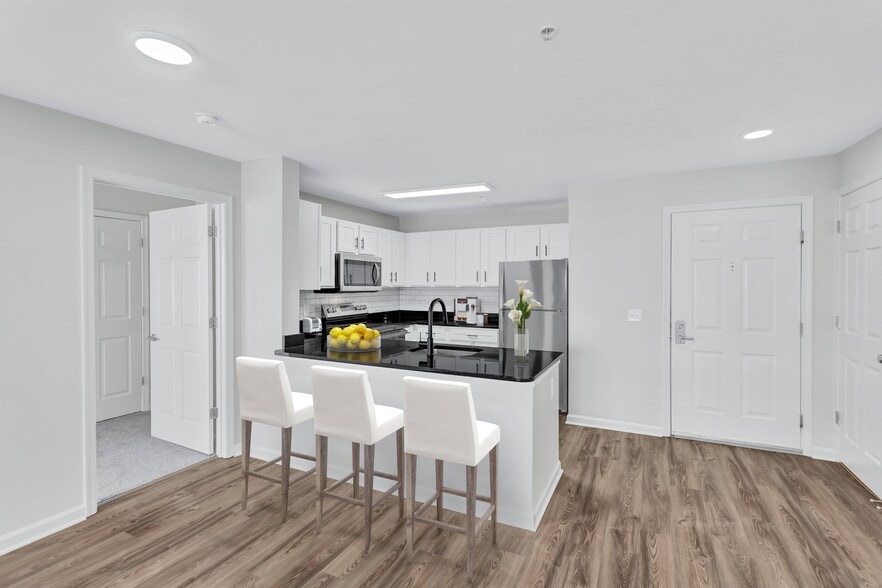 More Photos Of 10095 Washington Blvd, Laurel Apartments For Lease