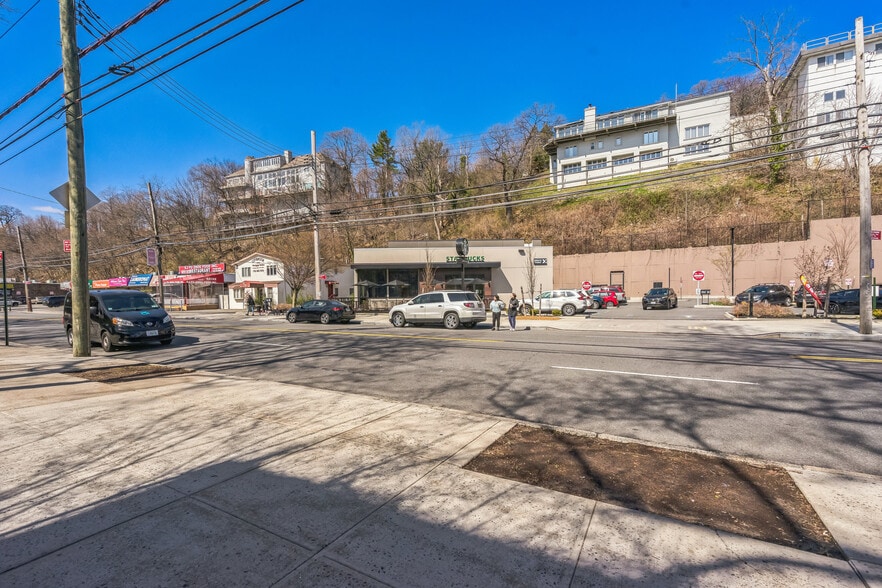 More Photos Of 1689 Richmond Rd, Staten Island Fast Food For Lease