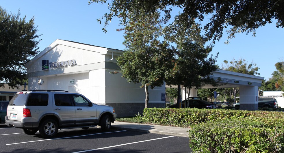 More Photos Of 10740 Balmoral Cir, Jacksonville Bank For Lease
