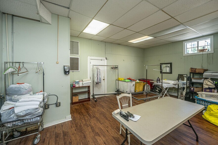 More Photos Of 90 Bull St, Charleston Storefront Retail Residential For Sale