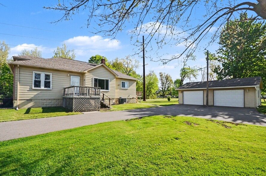 More Photos Of 52900 North Ave, Macomb Land For Sale